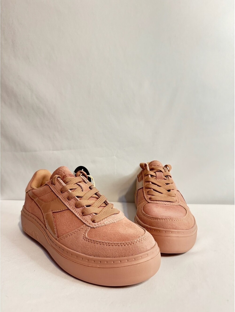Diadora Athletic Shoes Pink Size 6